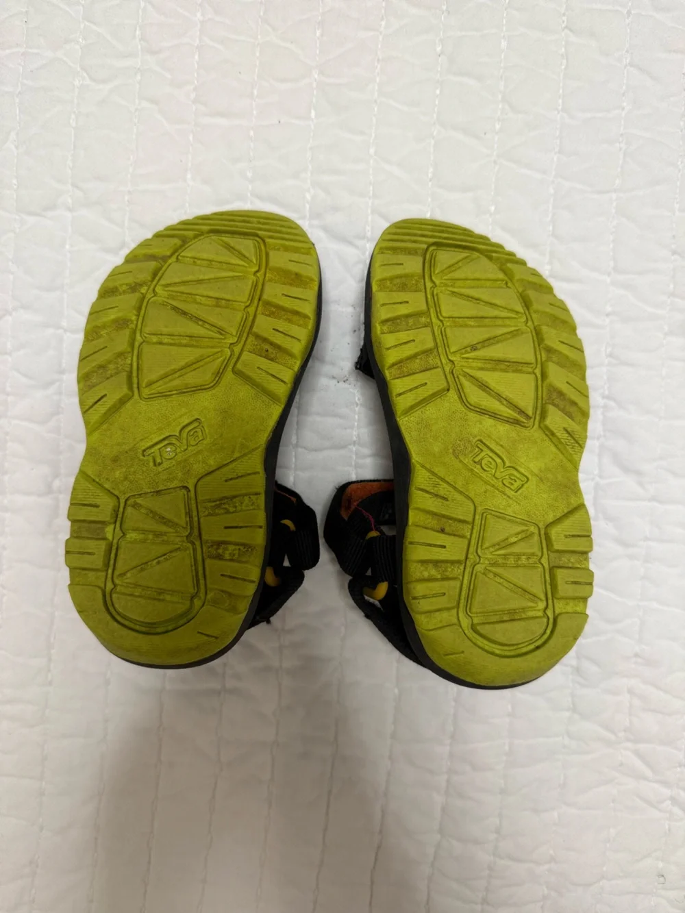 Toddler teva, size 7